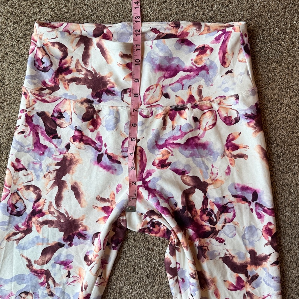 Balance Collection | Floral Watercolor Print Leggings - Pink & Purple - Picture 9 of 11